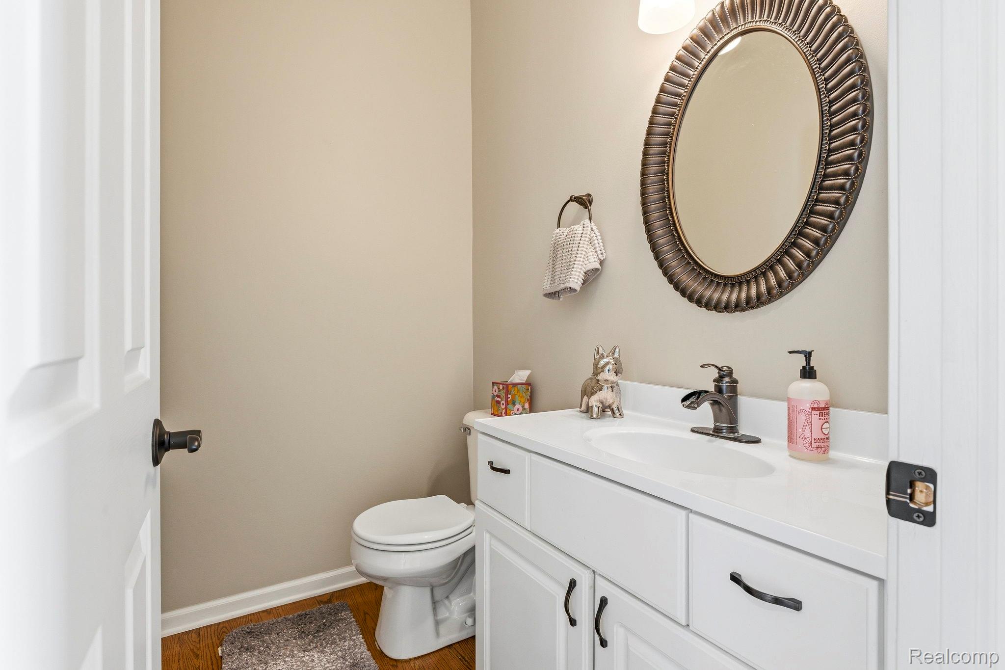 3772 Fawn Drive Rochester, MI 48306 - Photo 22 of 56 38-web-or-mls-3772 Fawn Dr - Interior (19 of 45).jpg