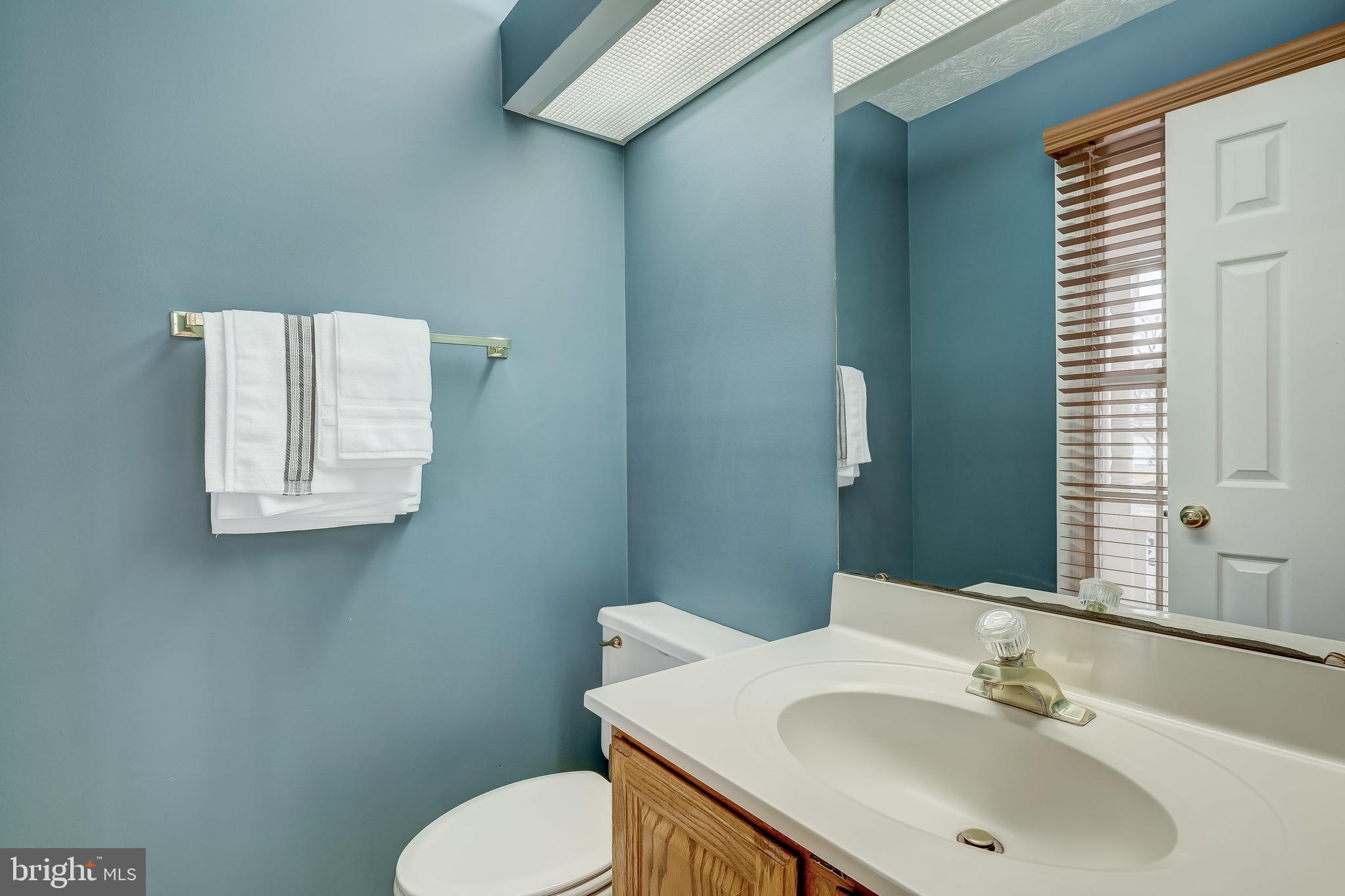 10241 Wetherburn Road Ellicott City, MD 21042 - Photo 19 of 45 Powder Room