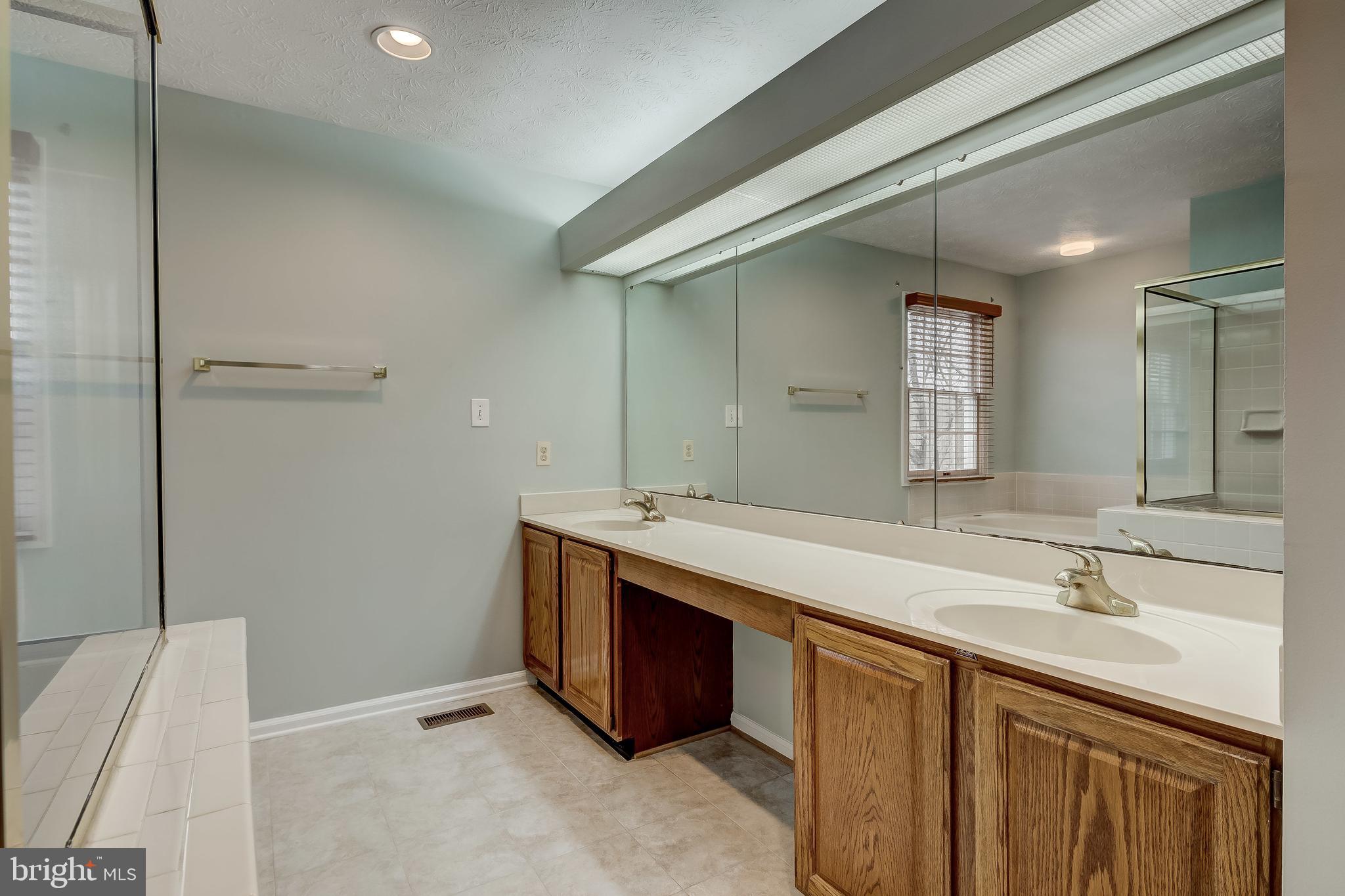 10241 Wetherburn Road Ellicott City, MD 21042 - Photo 26 of 45 Primary Bath