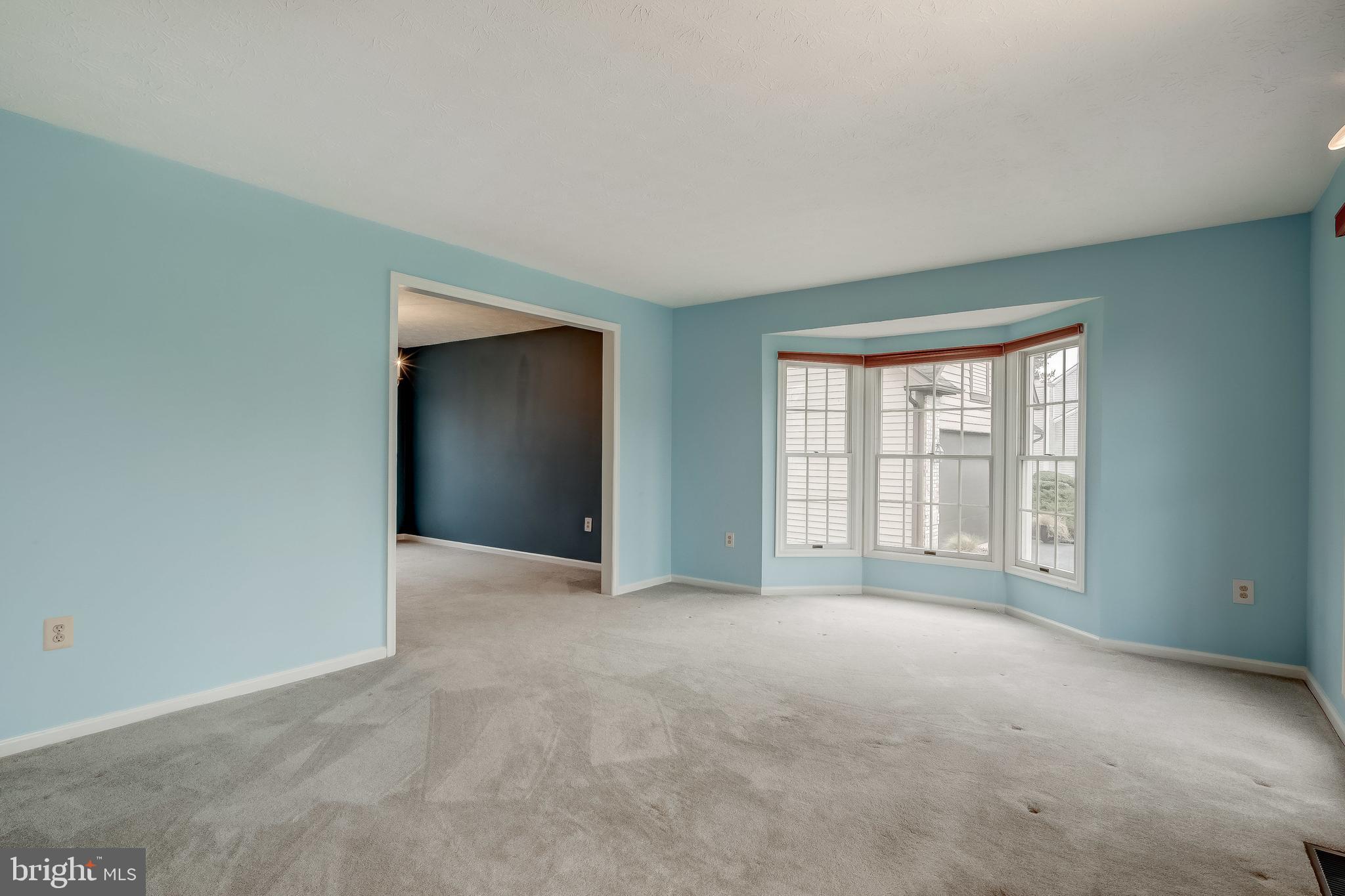 10241 Wetherburn Road Ellicott City, MD 21042 - Photo 5 of 45 Living Room