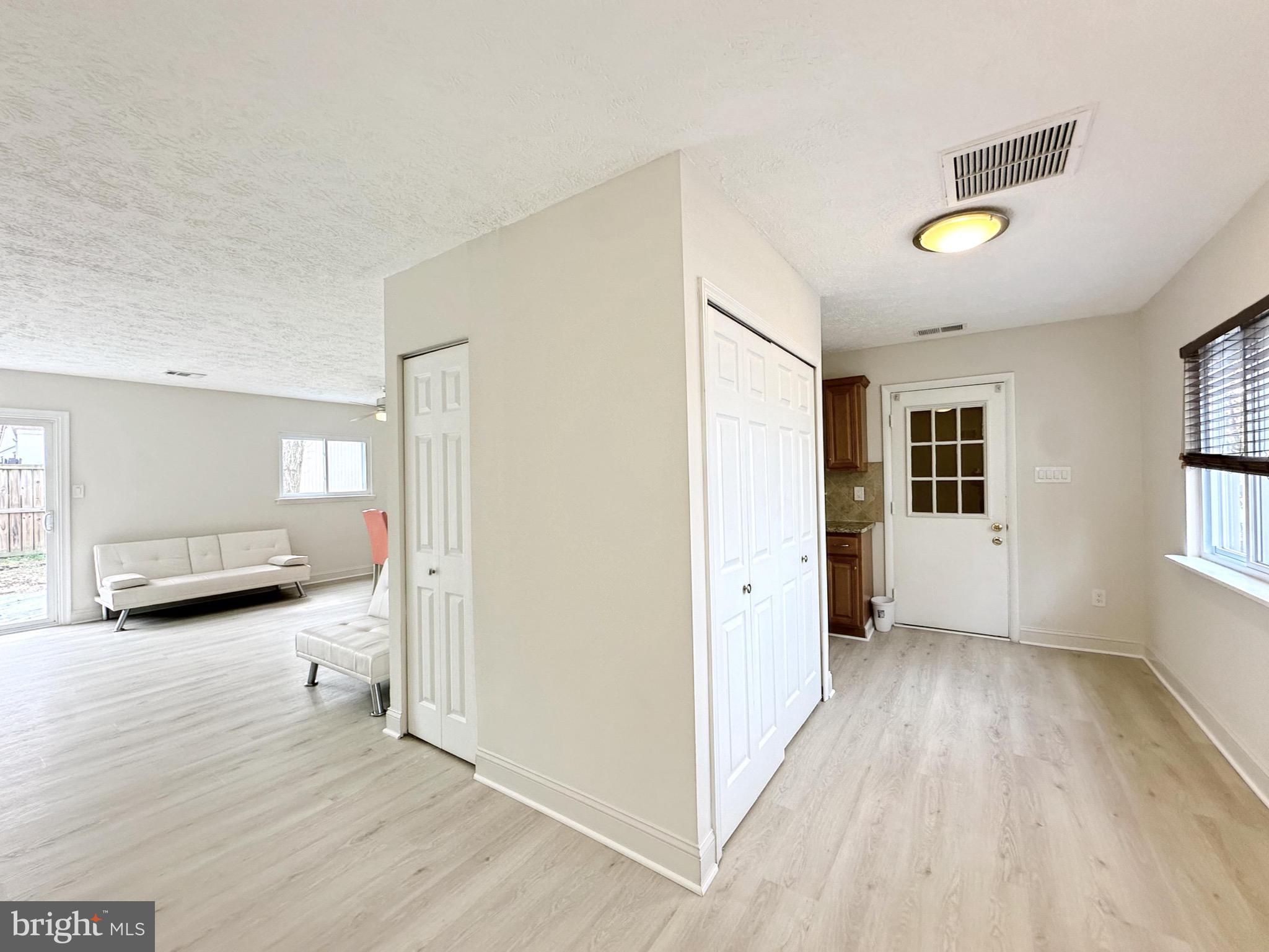 2215 Sanibel Drive Reston, VA 20191 - Photo 4 of 24