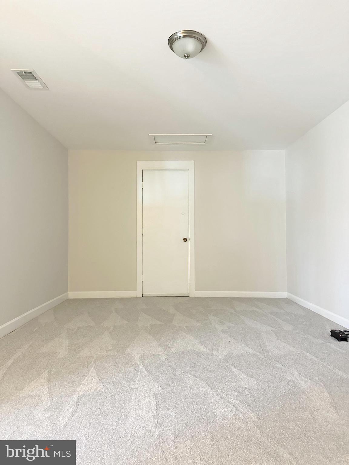 2215 Sanibel Drive Reston, VA 20191 - Photo 9 of 24