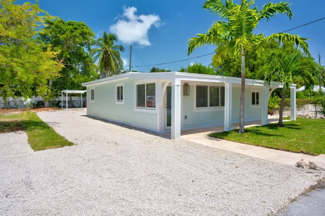 $725,000 | 15 Seaside Avenue, Key Largo, FL 33037