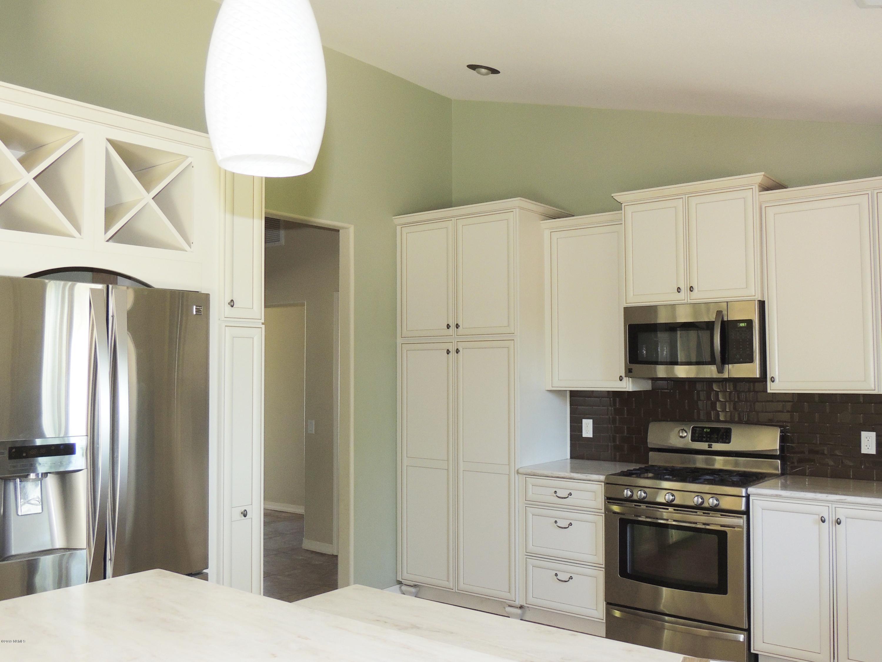 7990 Fawn Run Road Flagstaff, AZ 86004 - Photo 9 of 40 Gas Range