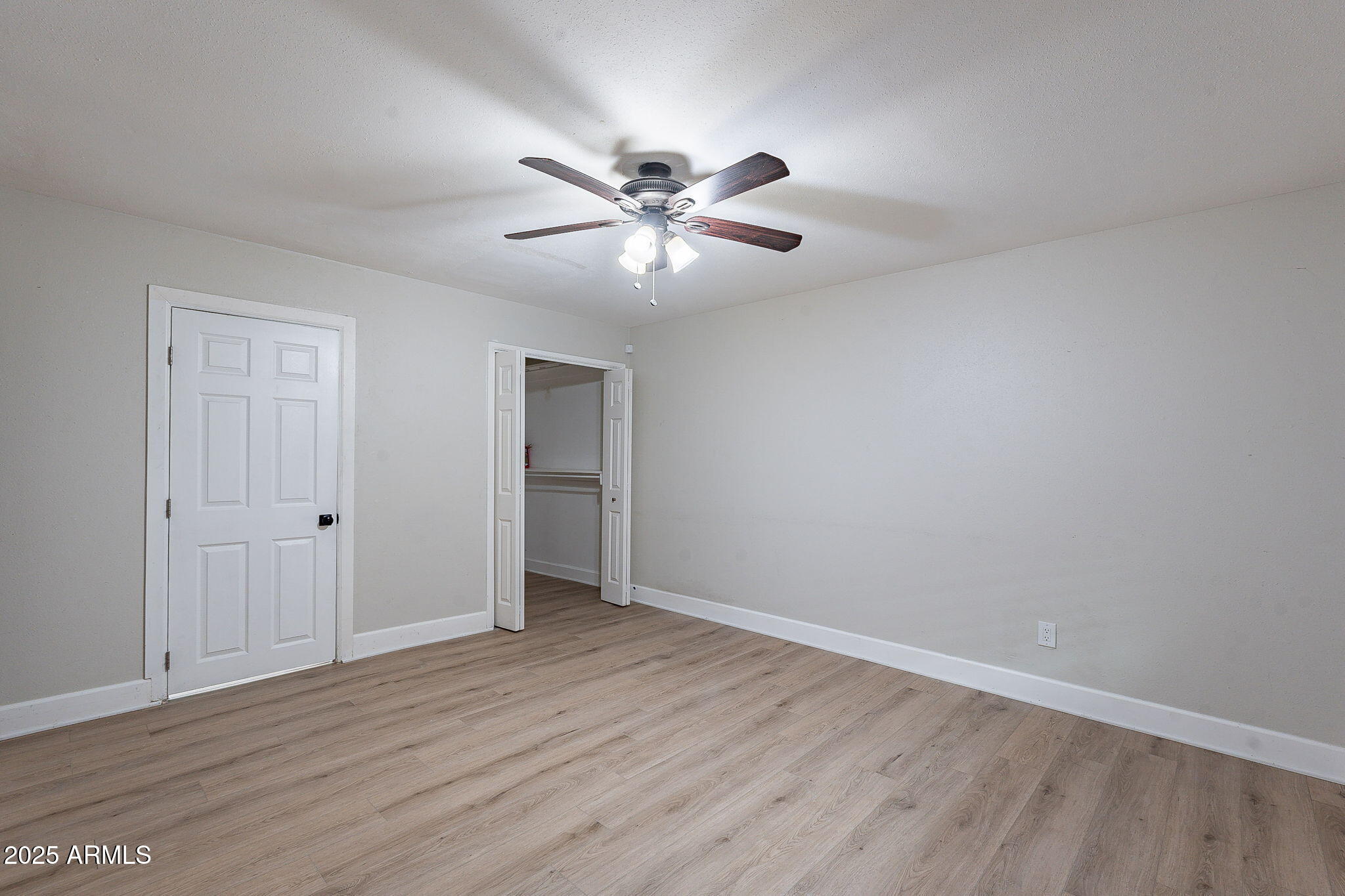 745 East Pierce Street Phoenix, AZ 85006 - Photo 29 of 39 a view of an empty room
