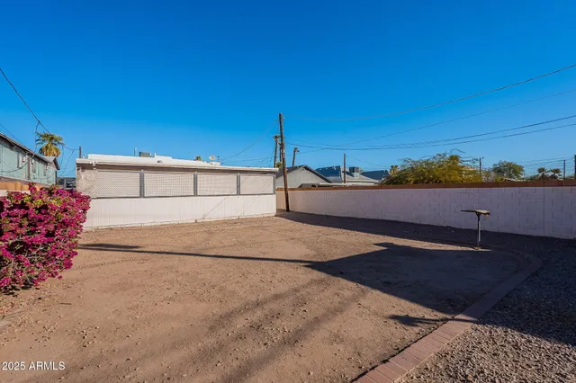 $2,795 | 745 East Pierce Street, Phoenix, AZ 85006