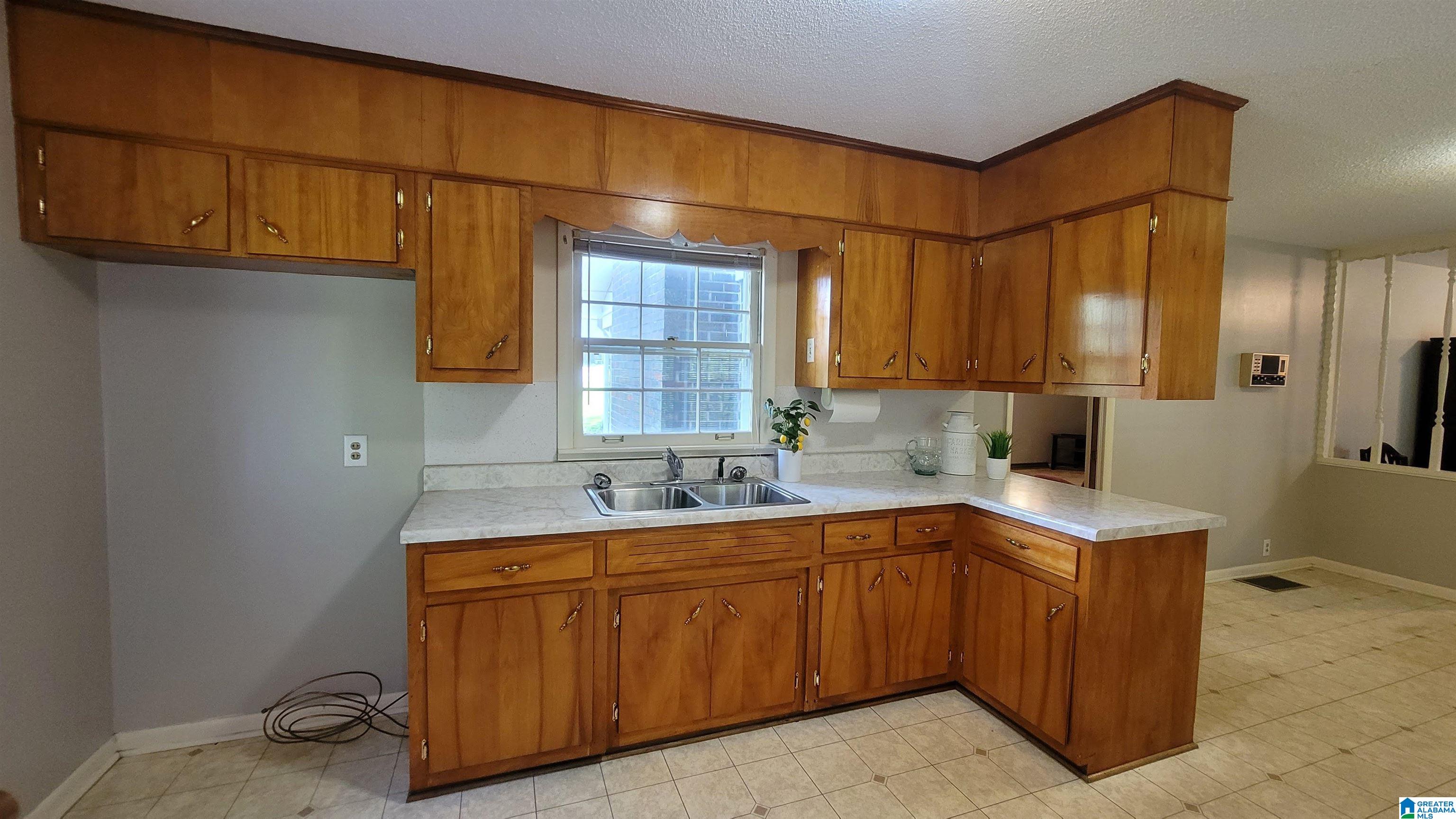 911 Arkadelphia Road Warrior, AL 35180 - Photo 23 of 49