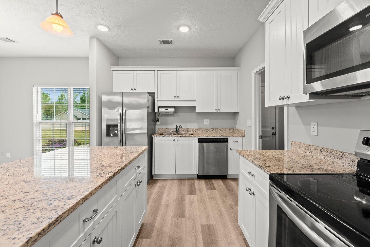 1421 Oak Lane Thomson, GA 30824 - Photo 11 of 22 Kitchen