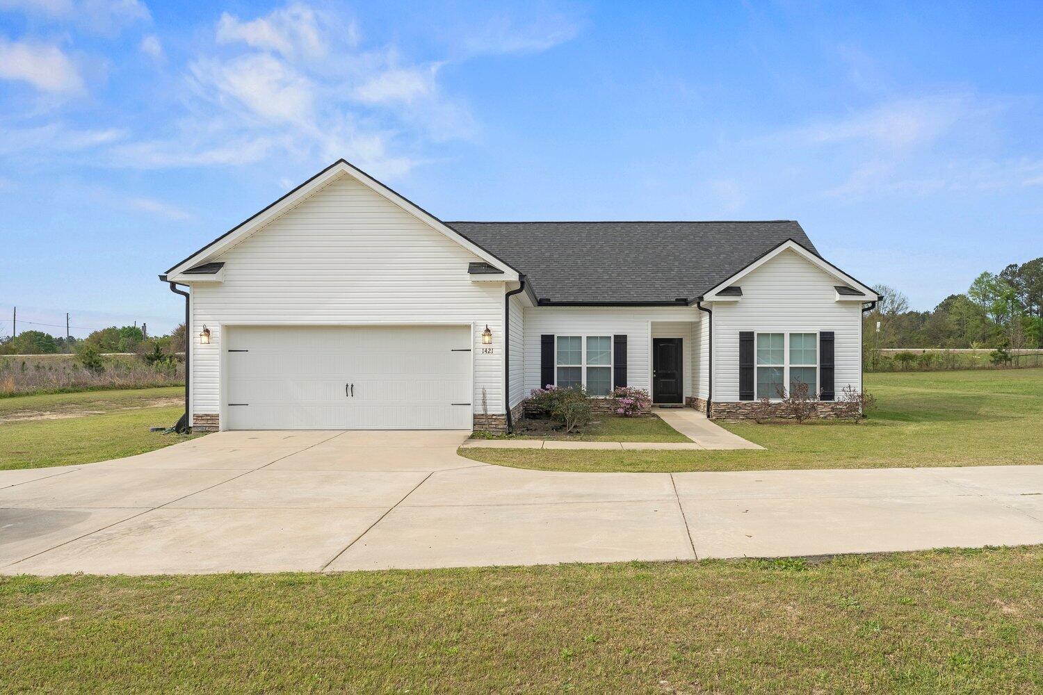 1421 Oak Lane Thomson, GA 30824 - Photo 2 of 22 1421 Oak Ln 01R