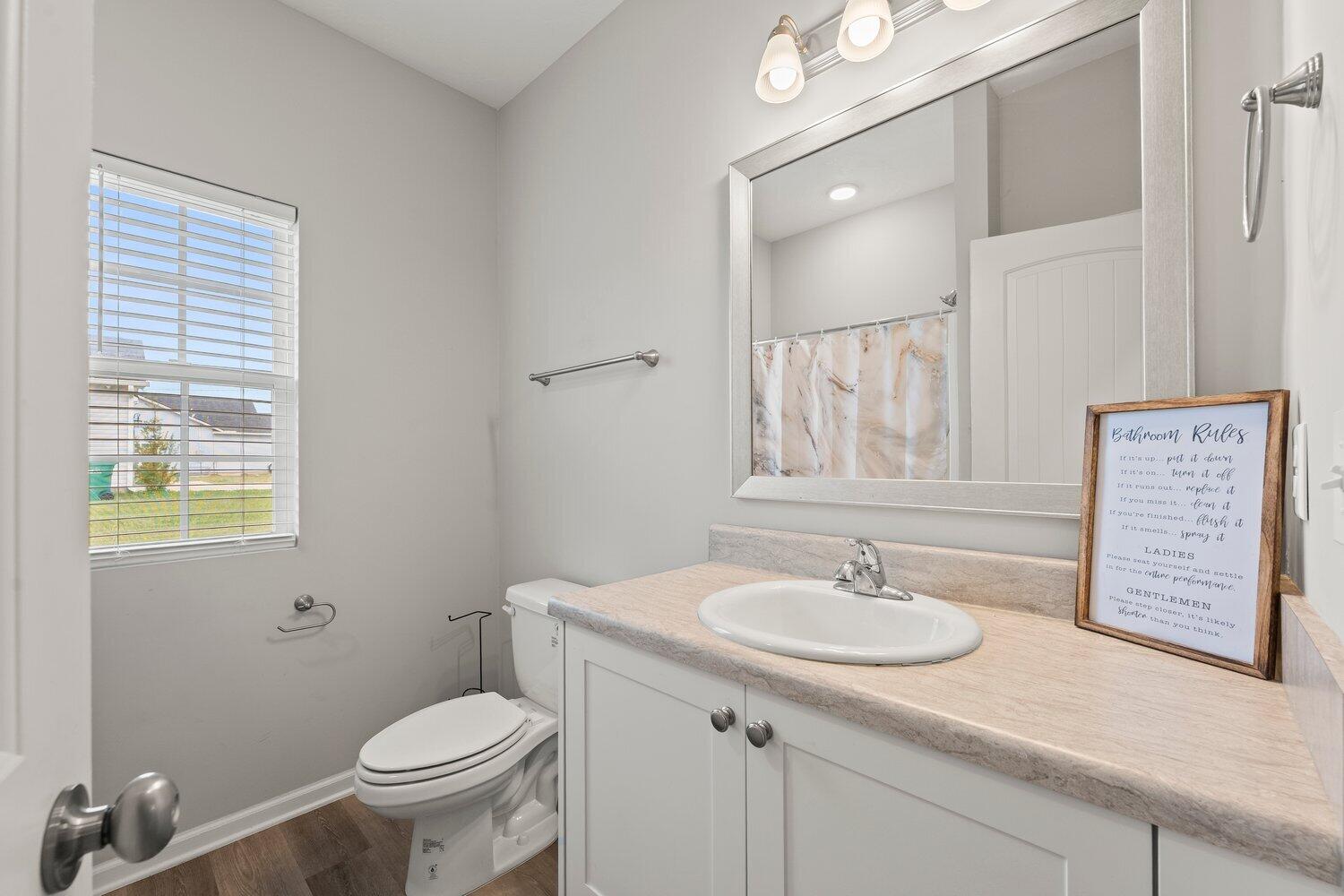 1421 Oak Lane Thomson, GA 30824 - Photo 6 of 22 Bathroom2
