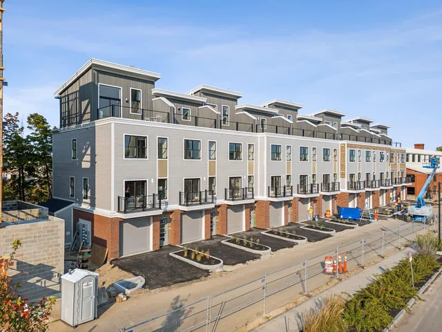 $699,000 | 26 Upper Falls Road, Unit 107, Biddeford, ME 04005