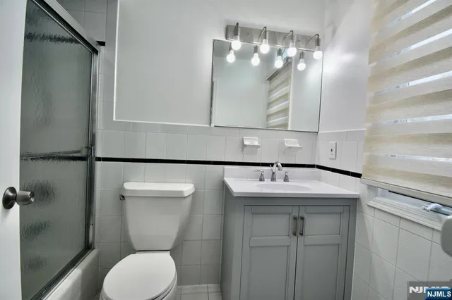 $4,650 | 2482 5th Street, Unit A, Fort Lee, NJ 07024