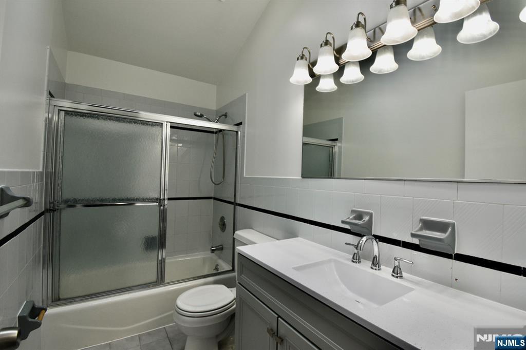 2482 5th Street, Unit A Fort Lee, NJ 07024 - Photo 21 of 26