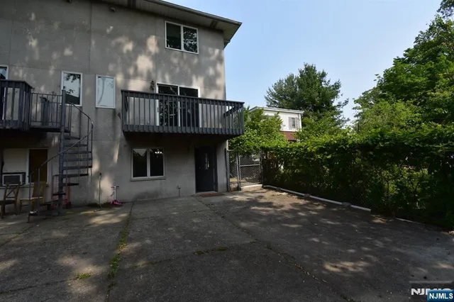 $4,650 | 2482 5th Street, Unit A, Fort Lee, NJ 07024