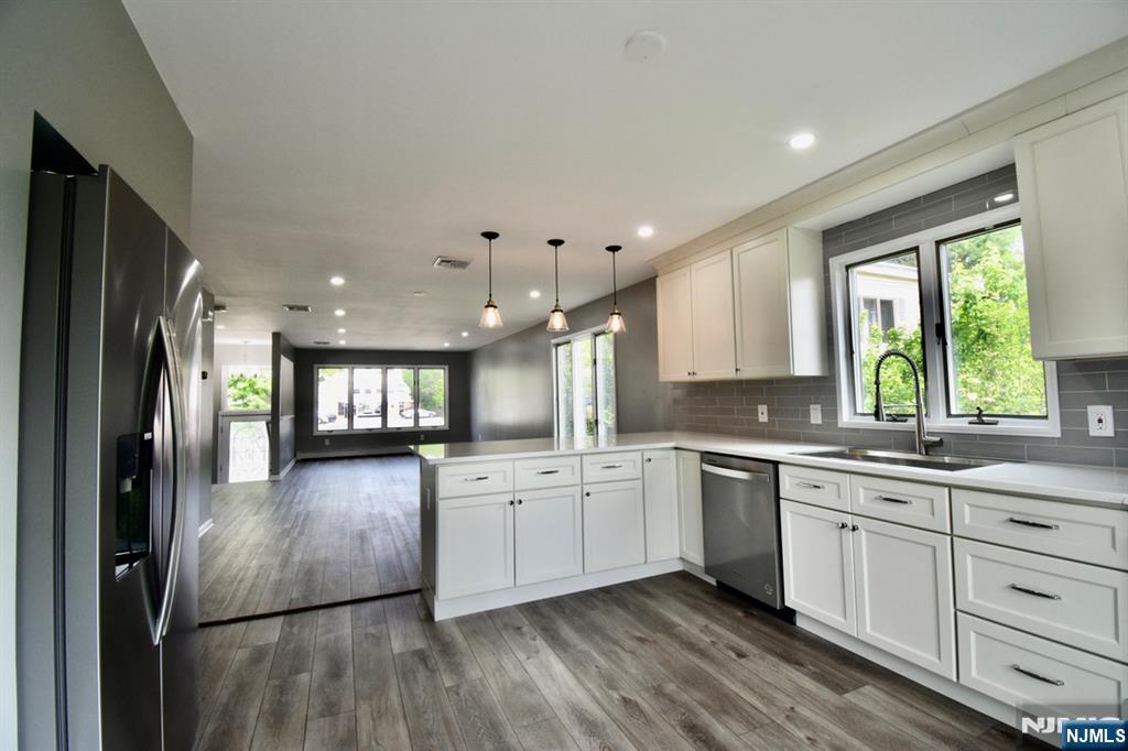 2482 5th Street, Unit A Fort Lee, NJ 07024 - Photo 3 of 26