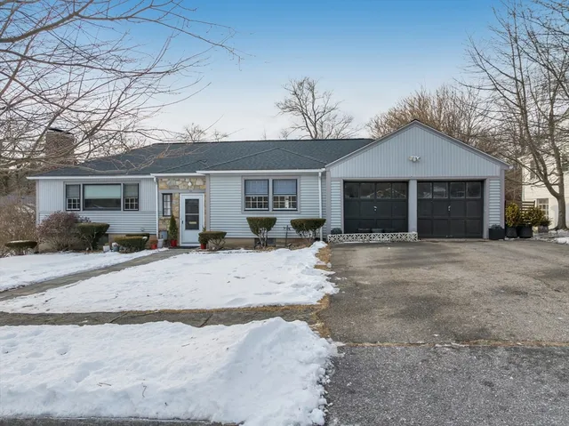 $629,900 | 53 Kinnicutt Road, Worcester, MA 01602