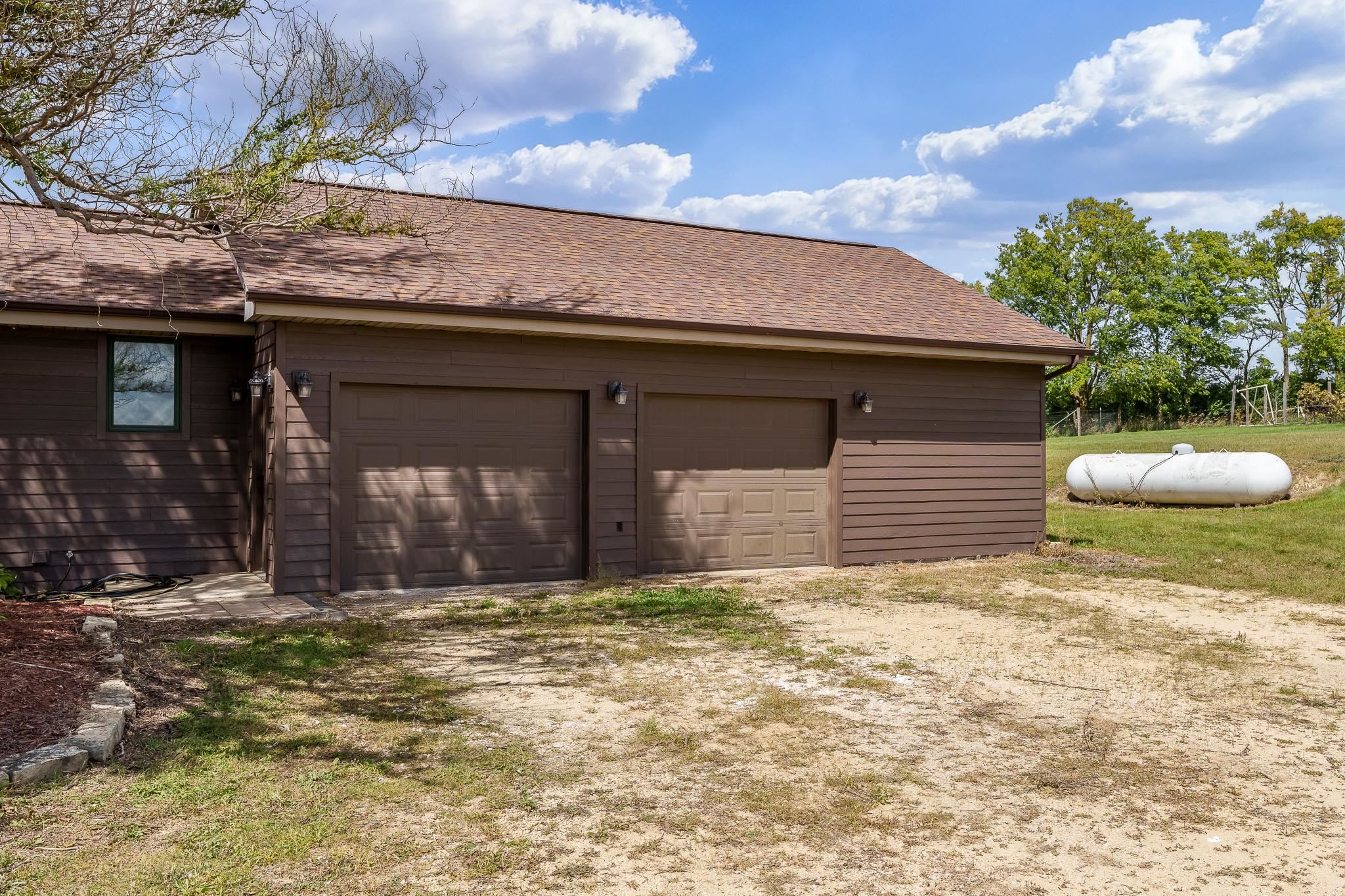 14949 Saunders Road Pecatonica, IL 61063 - Photo 7 of 88