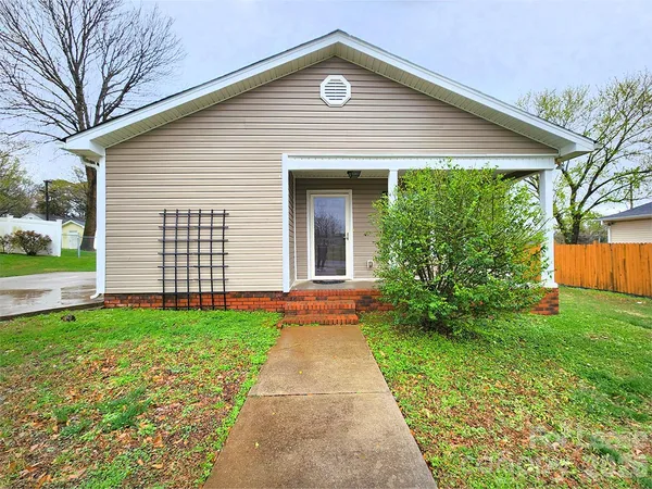 $1,595 | 1607 Parkdale Avenue, Gastonia, NC 28052