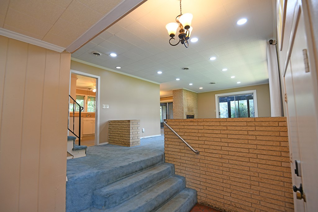 130 Crescent Road Greenwood, SC 29649 - Photo 4 of 25 Gallery Image 4