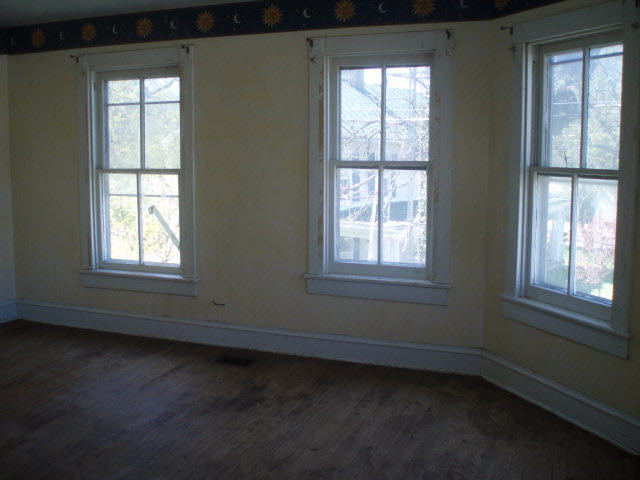 599 Battlefield Road New Hope, VA 24437 - Photo 8 of 12 an empty room with a window