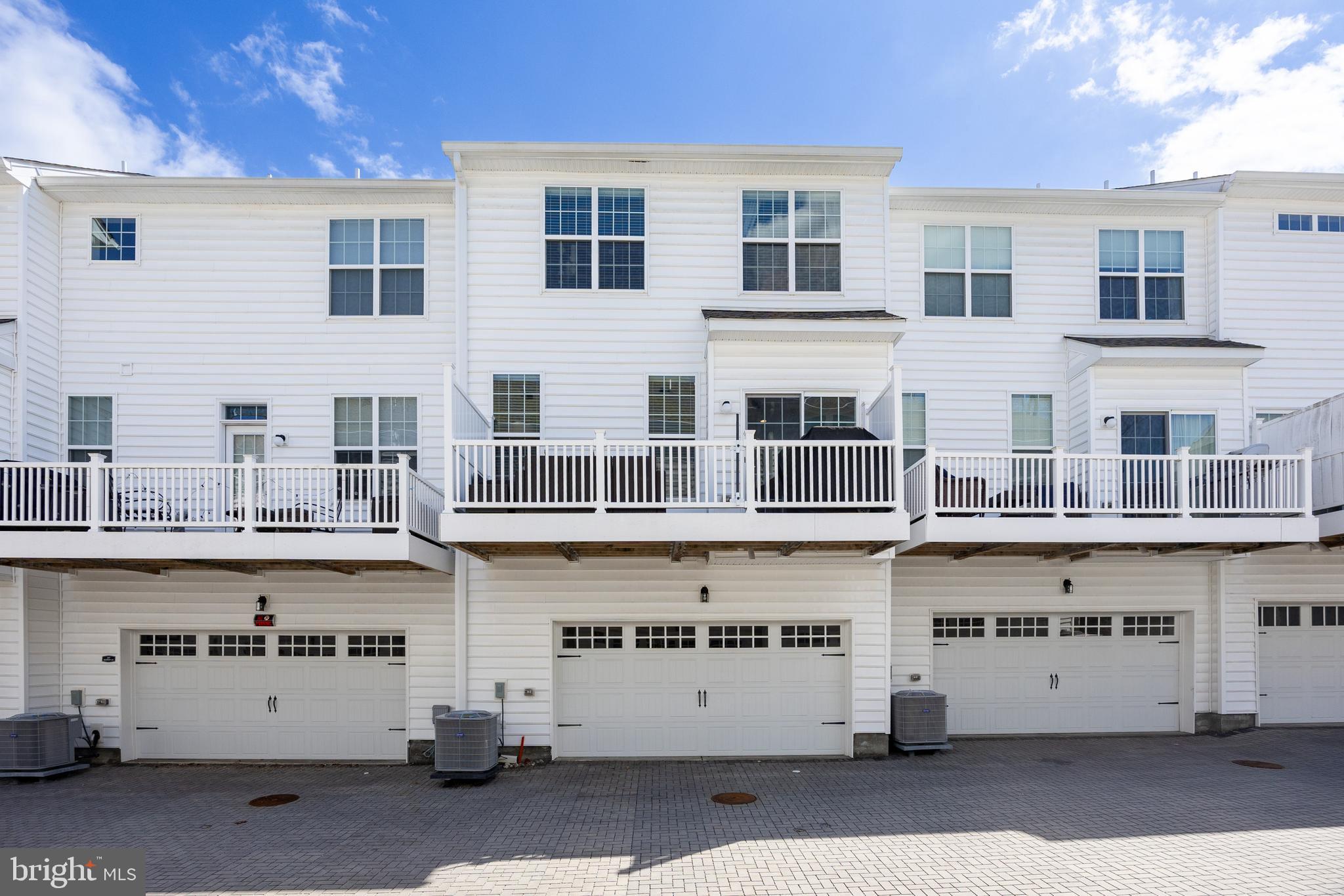 205 Murray Lane Springfield, PA 19064 - Photo 35 of 37 a large building with a lot of windows