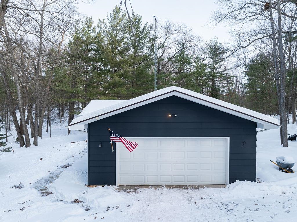 979 Rennie Lake Road Traverse City, MI 49696 - Photo 2 of 51 1930590-2f10bf35-cec2-4945-b230-082808bc7655.JPG