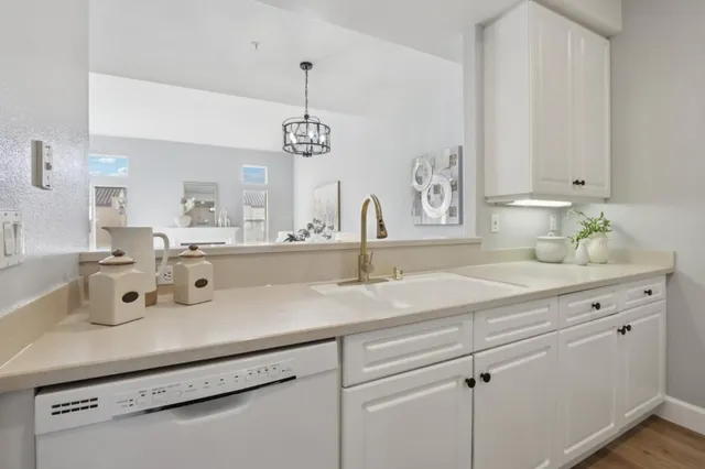 $1,188,000 | 1951 O'Farrell Street, Unit 404, San Mateo, CA 94403