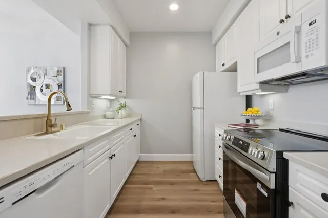 $1,188,000 | 1951 O'Farrell Street, Unit 404, San Mateo, CA 94403