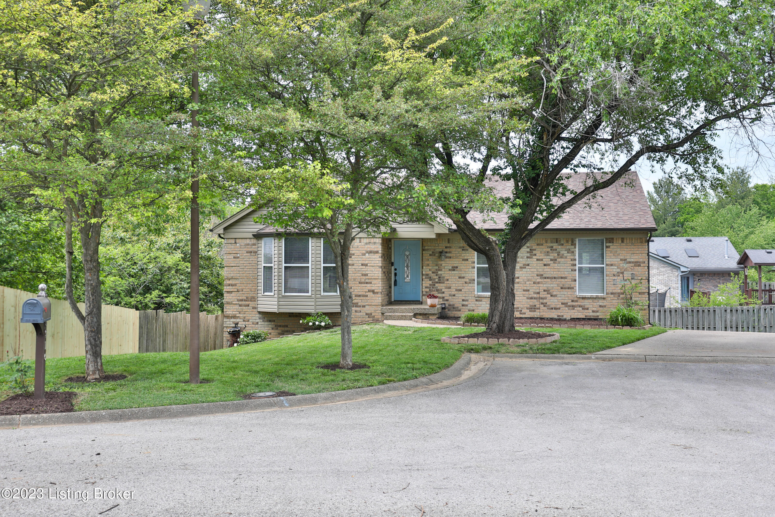 3916 Belltower Road Louisville, KY 40299 - Photo 2 of 32 3916 Belltower-03
