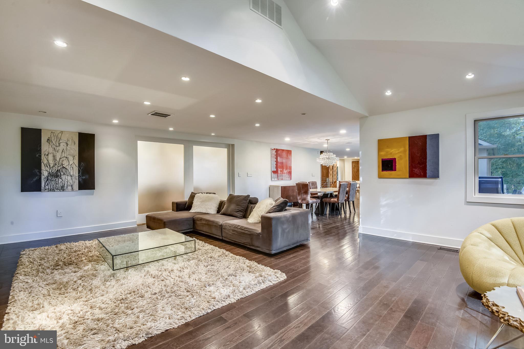 1334 Potomac School Road McLean, VA 22101 - Photo 15 of 61 Family Room