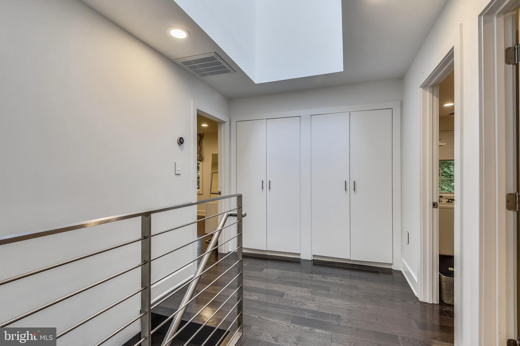 1334 Potomac School Road McLean, VA 22101 - Photo 28 of 61 Upper Level Hall