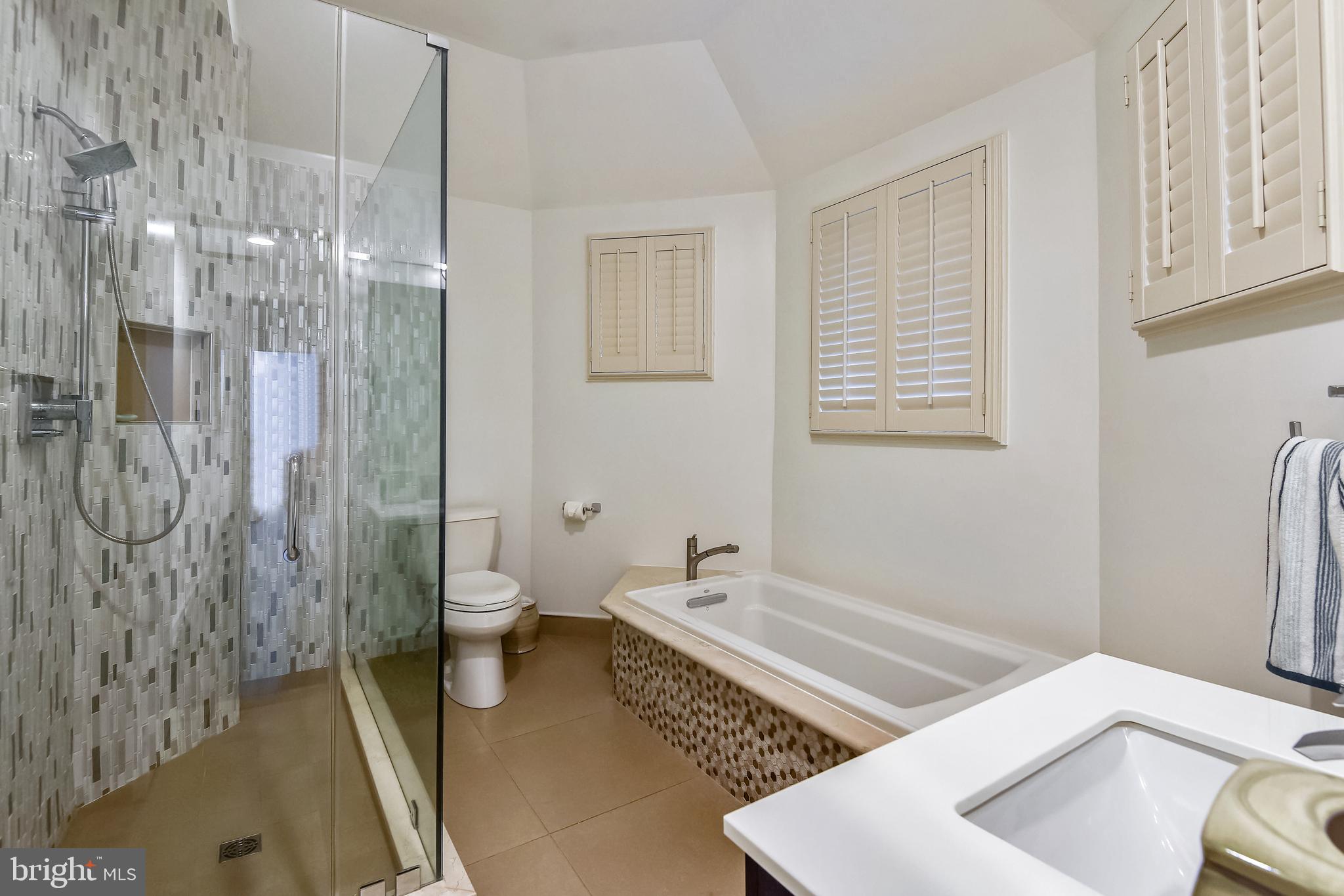 1334 Potomac School Road McLean, VA 22101 - Photo 37 of 61 Full Bath on Upper Level