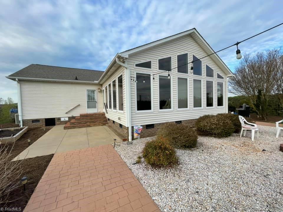 2068 Bowen Road Pinnacle, NC 27043 - Photo 16 of 50