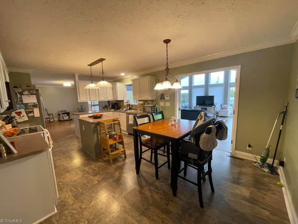 2068 Bowen Road Pinnacle, NC 27043 - Photo 4 of 50
