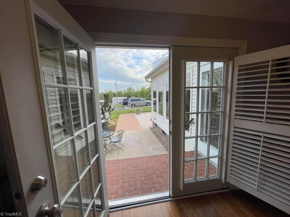 2068 Bowen Road Pinnacle, NC 27043 - Photo 7 of 50