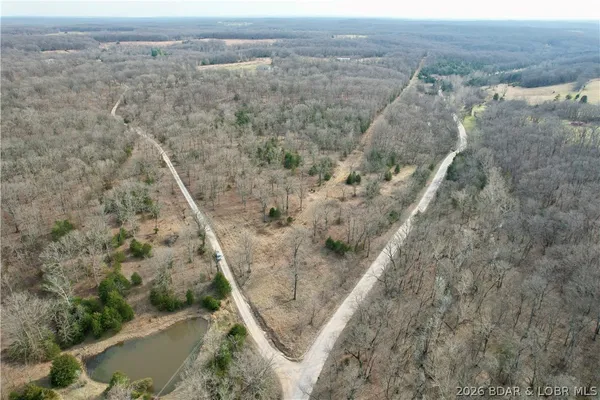 $594,500 | 3182 Big Buffalo Road, Stover, MO 65078