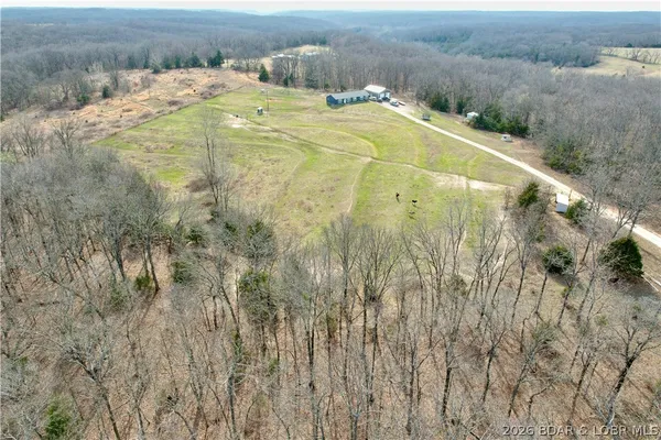 $594,500 | 3182 Big Buffalo Road, Stover, MO 65078