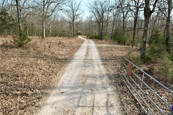 $594,500 | 3182 Big Buffalo Road, Stover, MO 65078
