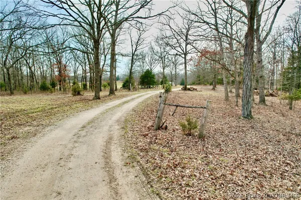 $594,500 | 3182 Big Buffalo Road, Stover, MO 65078