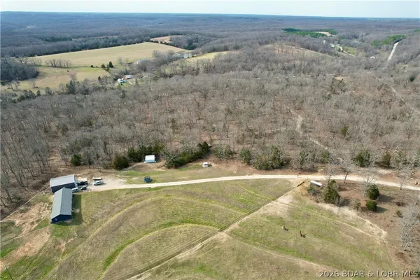 $594,500 | 3182 Big Buffalo Road, Stover, MO 65078