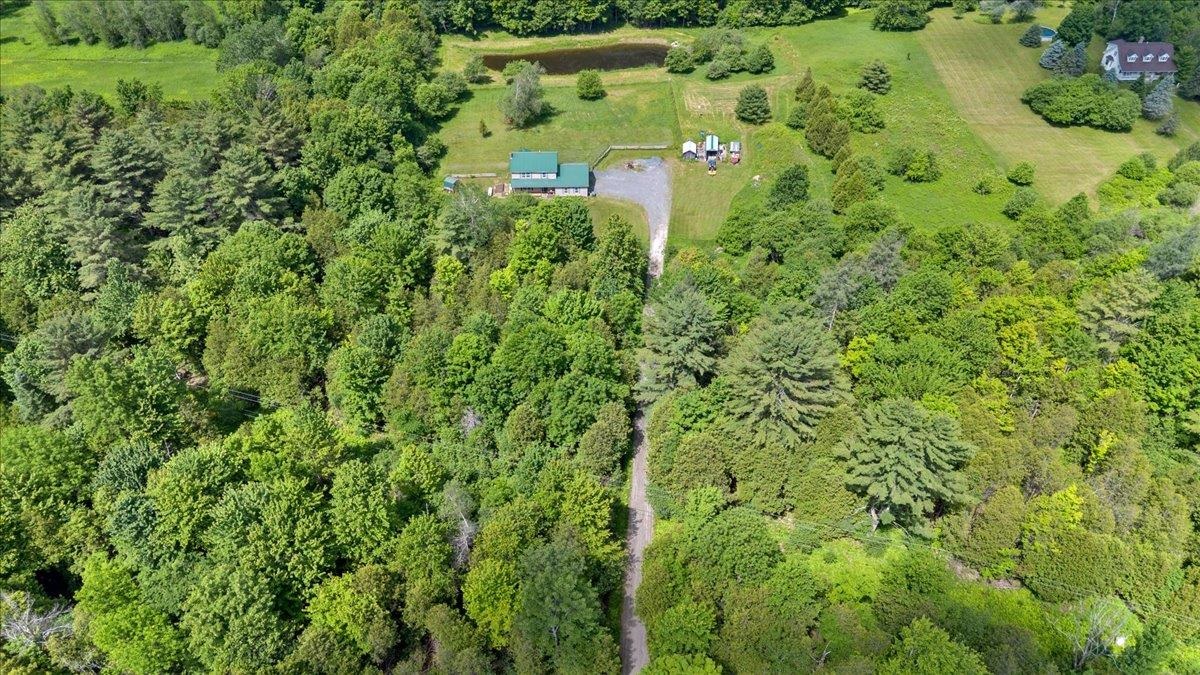 82 West St Road Fairfax, VT 05455 - Photo 2 of 60