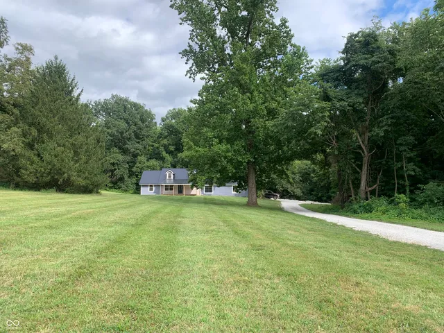 $270,000 | 6868 South Old US Highway 63, Hillsdale, IN 47854