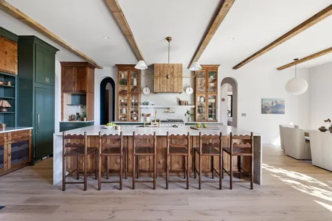 $3,999,000 | 1426 McGavock Pike, Nashville, TN 37216