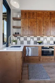 $3,999,000 | 1426 McGavock Pike, Nashville, TN 37216