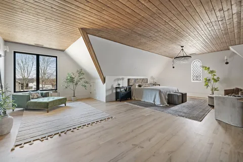 $3,999,000 | 1426 McGavock Pike, Nashville, TN 37216