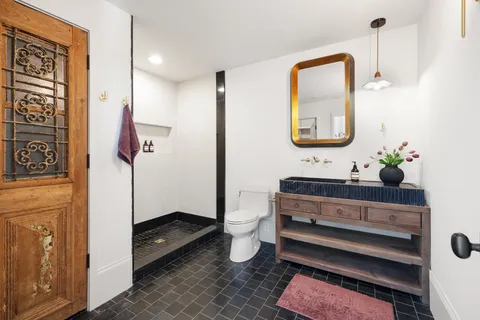 $3,999,000 | 1426 McGavock Pike, Nashville, TN 37216