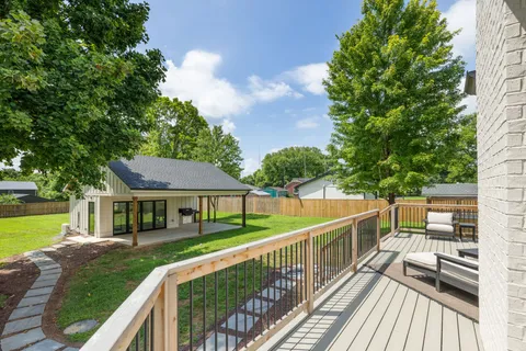 $3,999,000 | 1426 McGavock Pike, Nashville, TN 37216