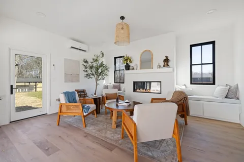 $3,999,000 | 1426 McGavock Pike, Nashville, TN 37216