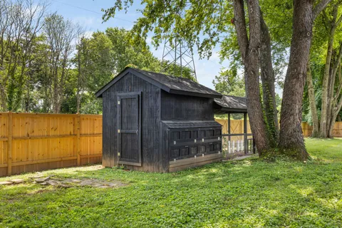 $3,999,000 | 1426 McGavock Pike, Nashville, TN 37216