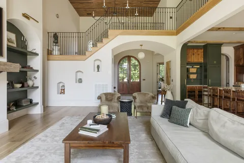 $3,999,000 | 1426 McGavock Pike, Nashville, TN 37216